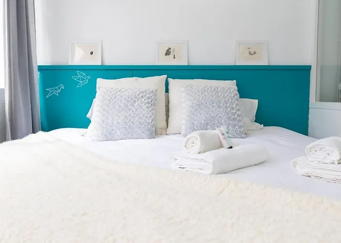 Oasis Junto Al Mar En