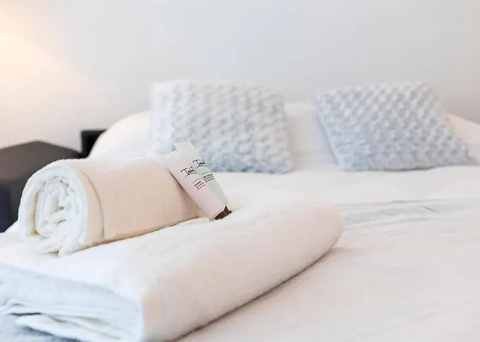 Oasis Junto Al Mar En