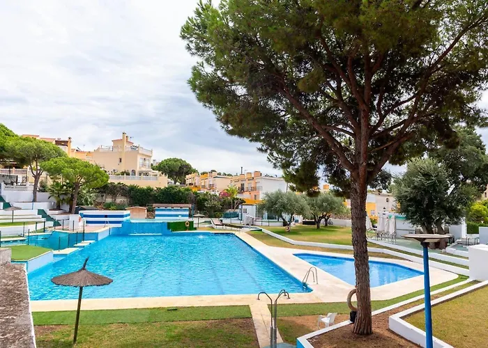 Oasis Junto Al Mar En