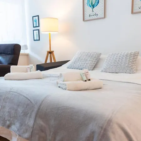 Oasis Junto Al Mar En *