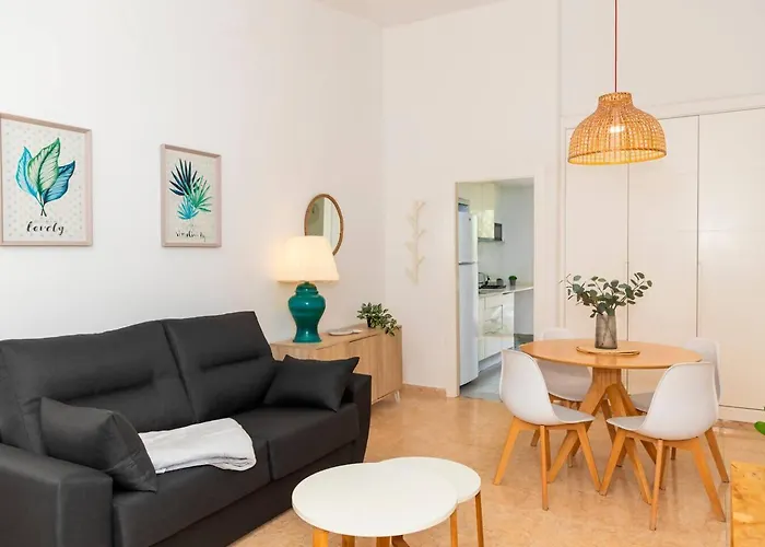 Oasis Junto Al Mar En